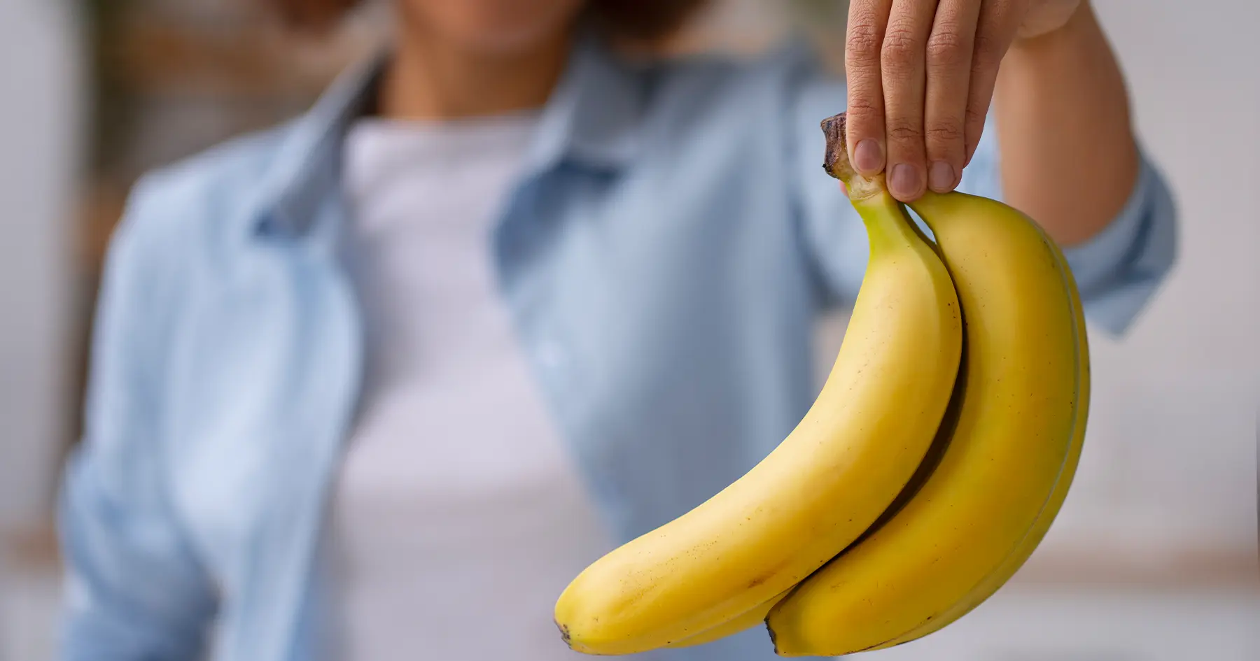 Nano Banana 2 explicado fácil: qué es, por qué está de moda y 12 usos reales (con prompts)